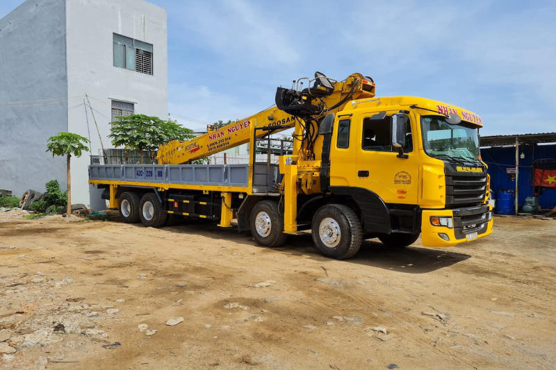 Tiến hành ký hợp đồng thuê xe cẩu các loại tại các tỉnh Miền Tây tự lái hoặc có người lái