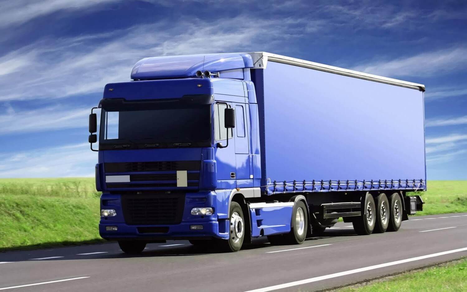 Xe tải vận chuyển hàng hóa tuyến đường Bắc Trung Nam và Tây Nguyên trọng điểm